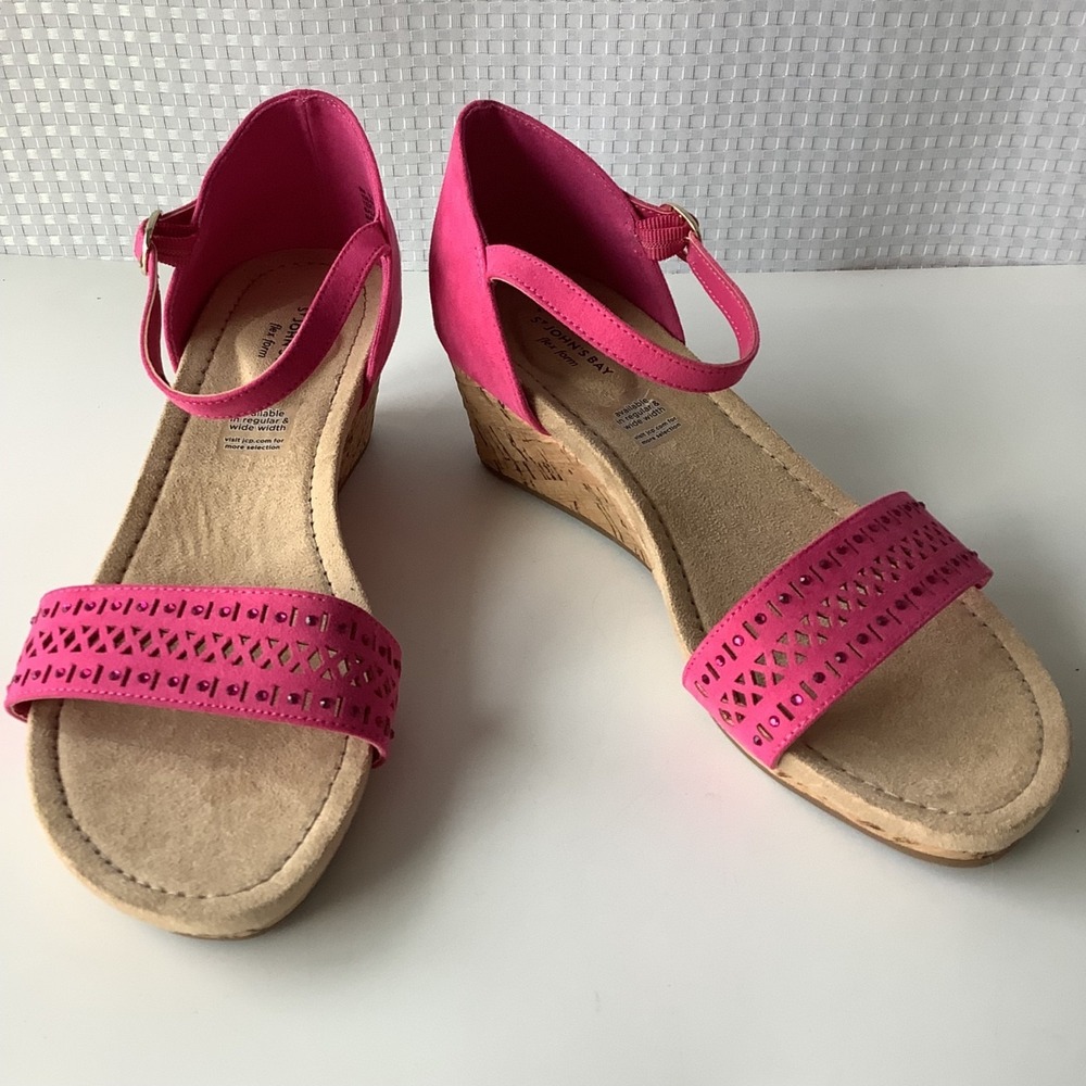 St. John's Bay Women's Shoes Mackey Wedge Sandals Size 9M Flex Form